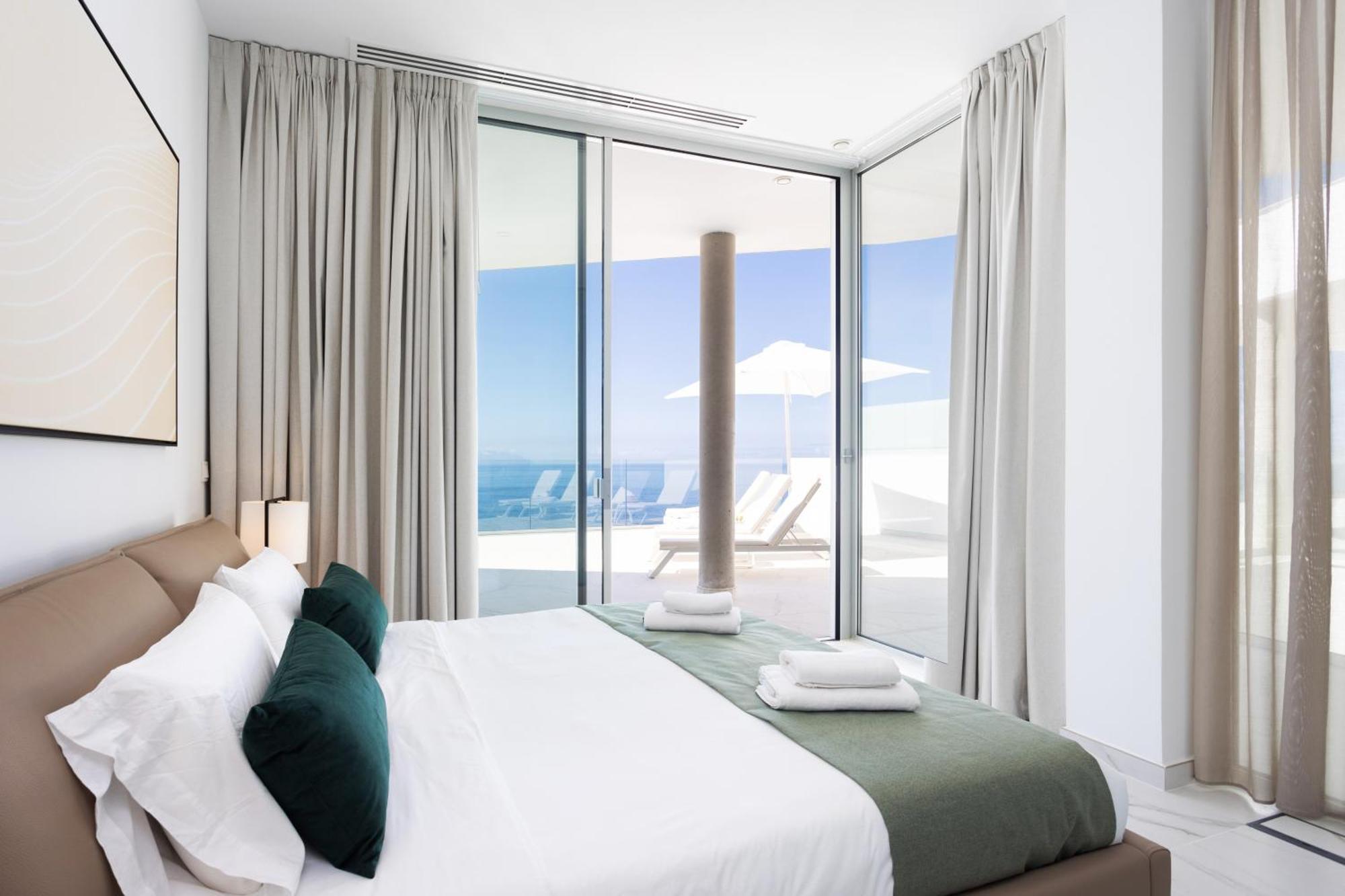 Crystal I Luxury Apartments By Enjoyahome Acantilado de los Gigantes Exteriör bild